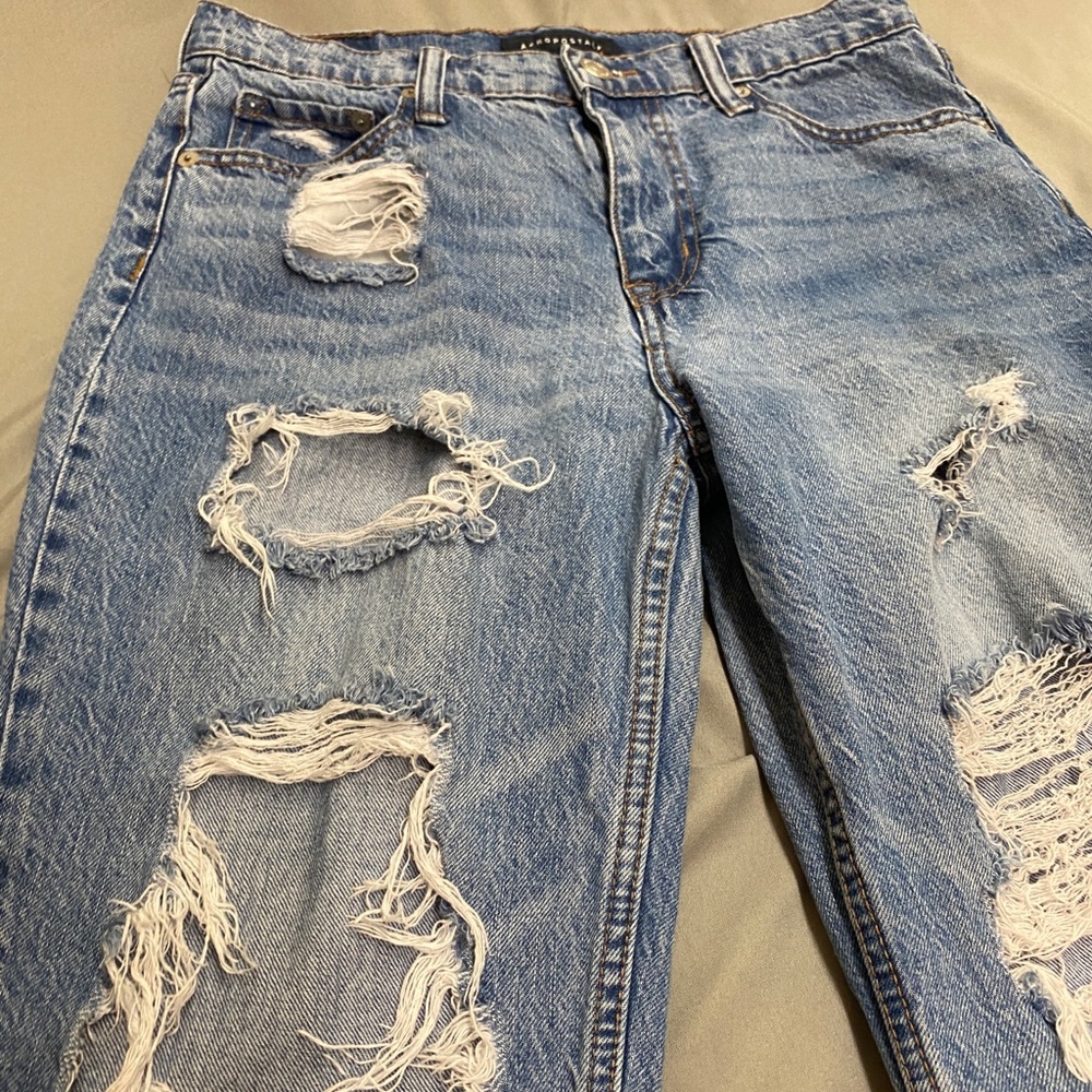 Aeropostale Light Wash Distressed Mom Jeans, Size 8